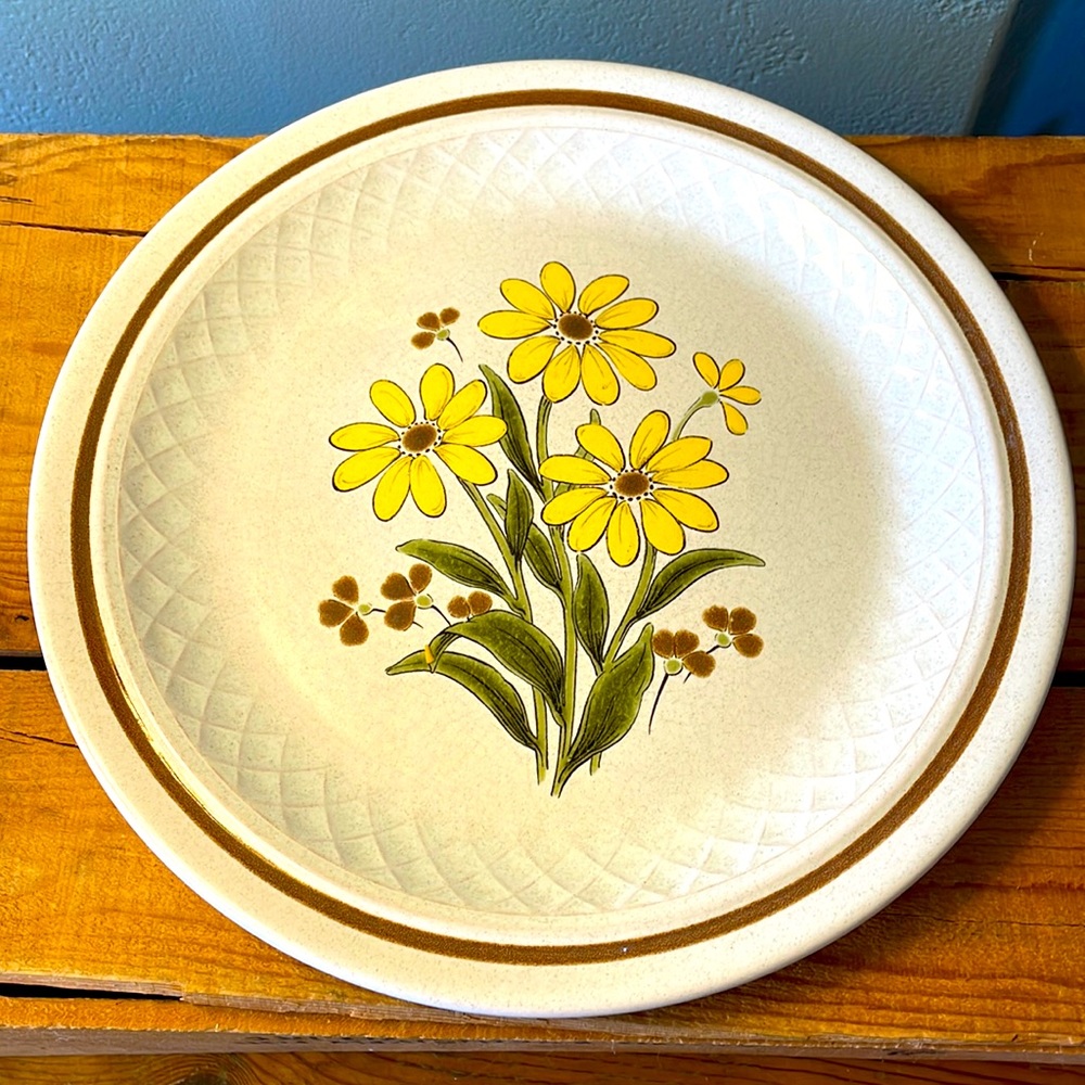 Vintage Japanese Stoneware Floral Plate